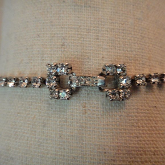 Rhinestone Vintage - Picture 12 of 15